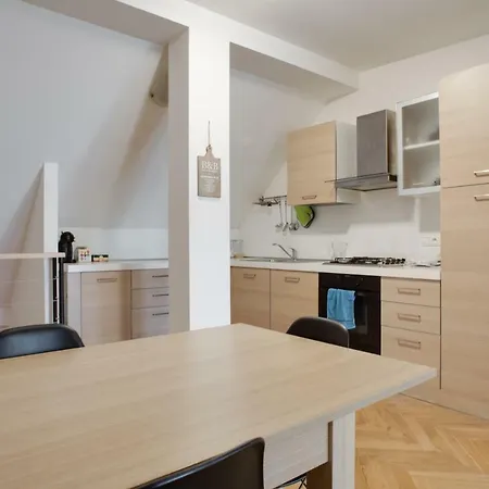 Apartmán Attic With Terrace And And Two Bedrooms