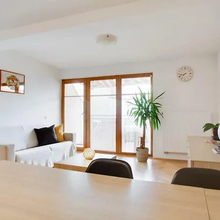 Attic With Terrace And And Two Bedrooms Apartmán